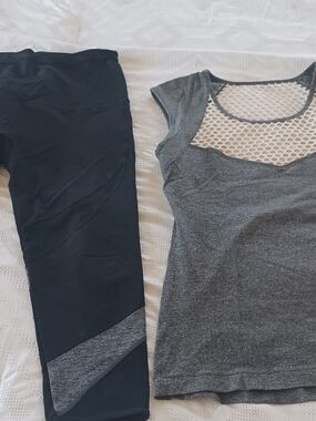 Matching Lorna Jane Black Leggings & Grey Mesh-Insert Top Activewear Set